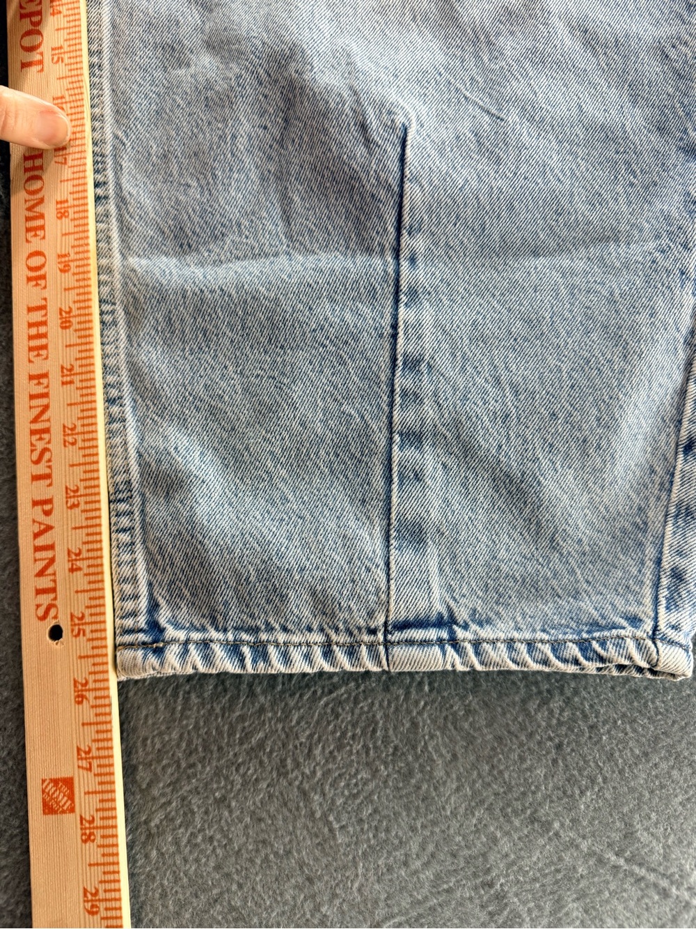 Universal Thread - Light-Wash High-Rise Easy Barrel Jeans - Picture 8 of 11